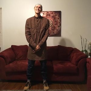 Meet your Posher, Travis